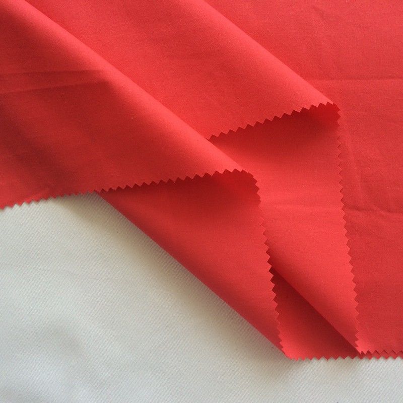 Woven Poplin Fabric 45*45 TC Plain1/1 Polyester Cotton Blend Fabric For Shirts