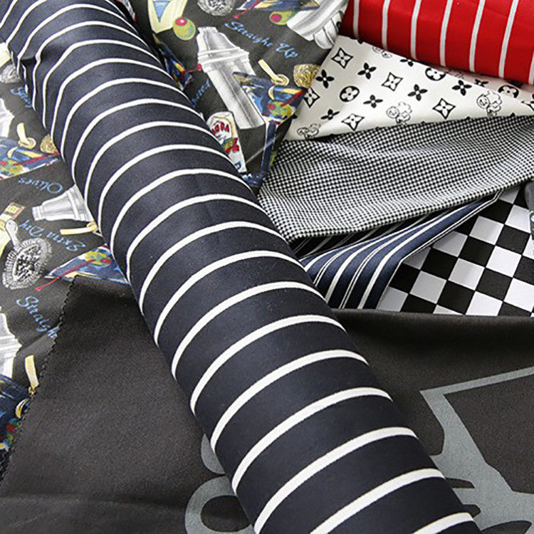 Tissu uniforme de chef du sergé 3/1 de T65 C35 195gsm 57/58" conçoivent en fonction du client d'impression